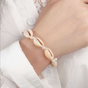 NEW• Sienna Boho Chic Adjustable Cream Seashell Bracelet